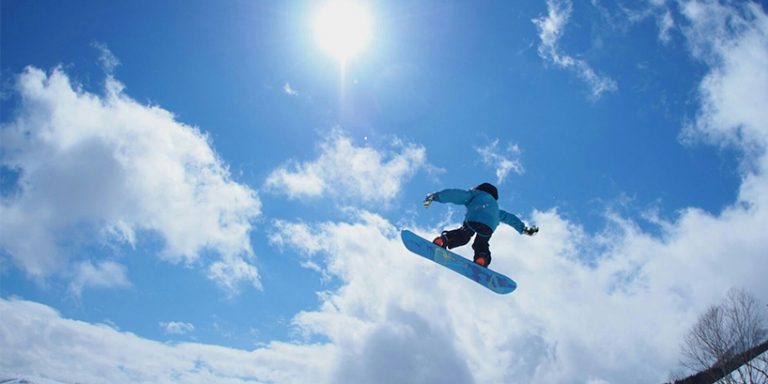スキー、スノボで大活躍!ゲレンデに持っていきたいカメラ5選 スキー、スノボで大活躍!ゲレンデに持っていきたいカメラ5選
