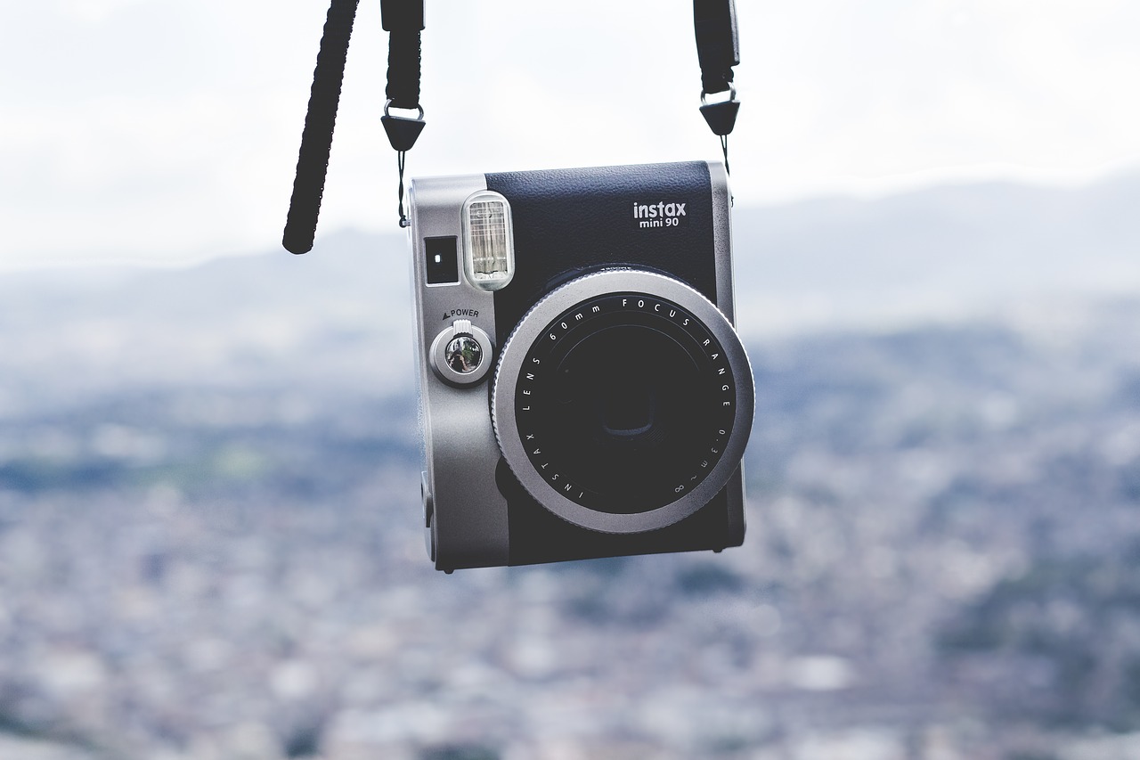 「FUJIFILMからスクエアなデジタルチェキ「 instax SQUARE SQ10」が新登場!スペック紹介と、既存のチェキシリーズを比較してみました! 「FUJIFILMからスクエアなデジタルチェキ「 instax SQUARE SQ10」が新登場!スペック紹介と、既存のチェキシリーズを比較してみました!