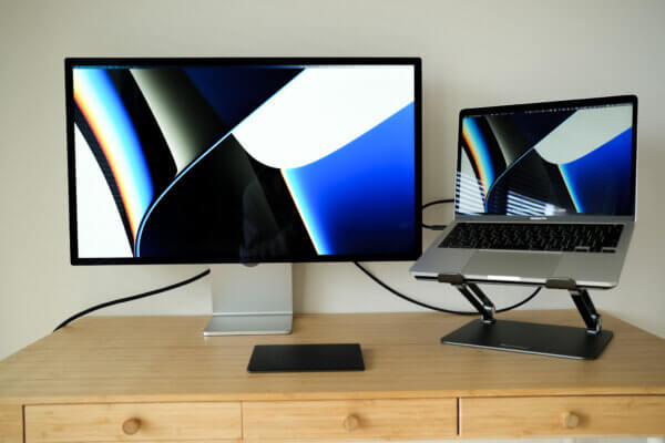  Apple Studio Display には 64GB のストレージが含まれていますが、使用されているのは 2GB のみです