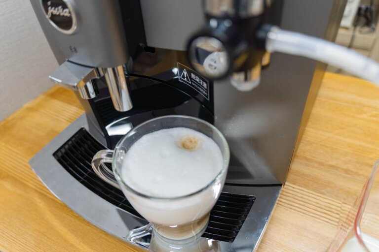 JURA(ユーラ) E8をレビューして分かったメリット・デメリット！初心者でも使いやすい高級エスプレッソマシンでした Rentio