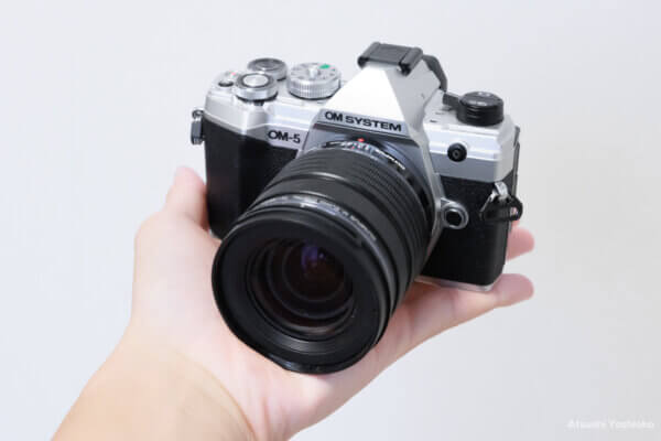 OM SYSTEM OM-5 実写レビュー。超小型軽量と強靭性、高性能を備えたアウトドアにおすすめの1台 - Rentio PRESS [レン ...
