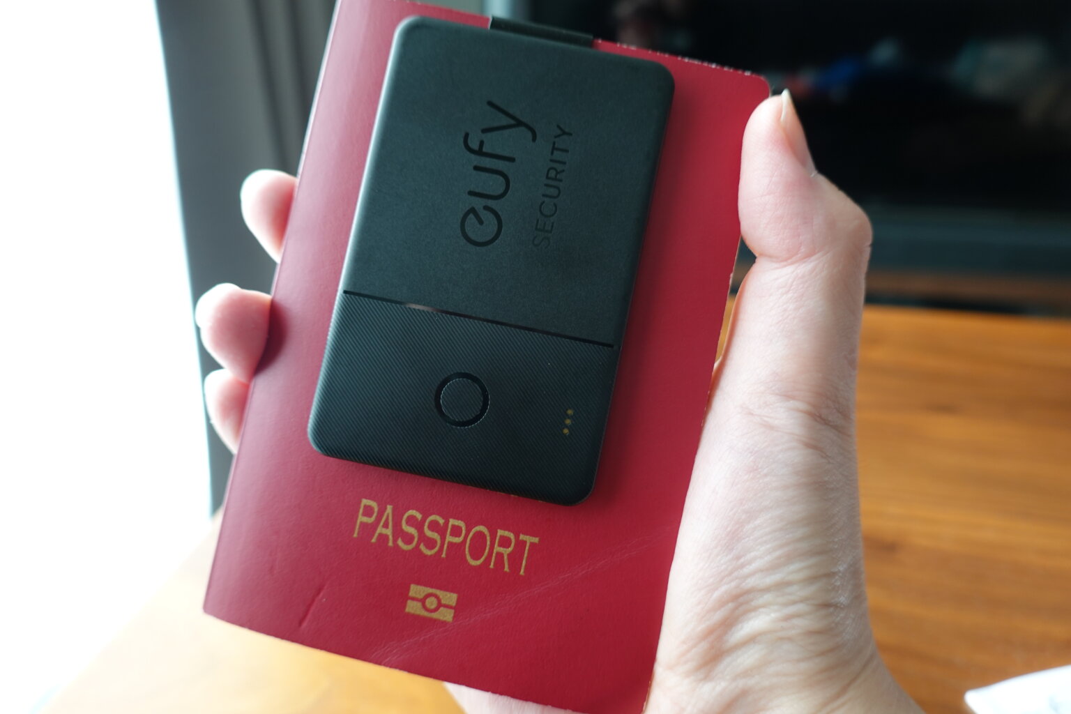 海外旅行に便利なグッズ13選!海外に持っていけばよかった家電やガジェットはどれ?男性・女性におすすめのグッズも - Rentio PRESS ...