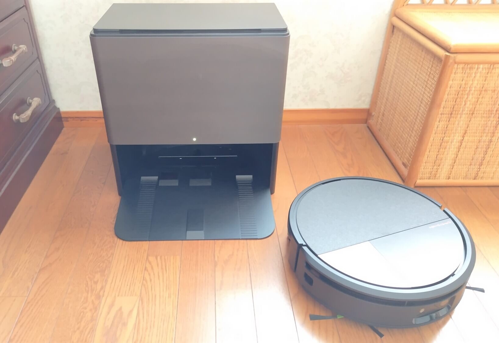 Roomba(ルンバ) Max 705 Combo ロボット + AutoWash 充電ステーション