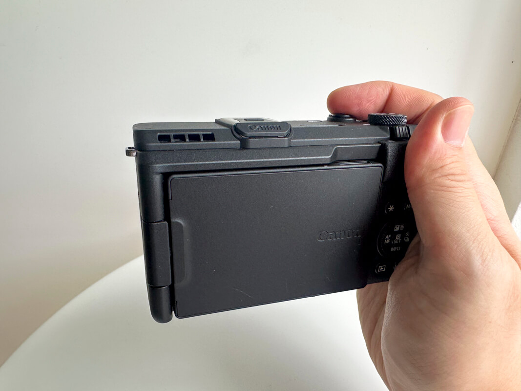 「Canon PowerShot V1」の外観レビュー